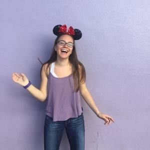 Meet your Posher, Kayla